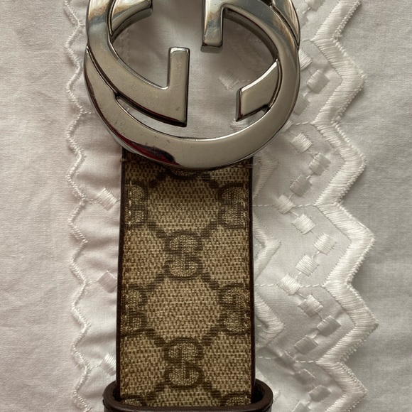 AUTHENTIC GUCCI BELT - Picture 4 of 11
